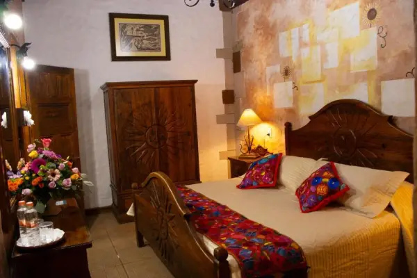 Hotel Los Escudos 7