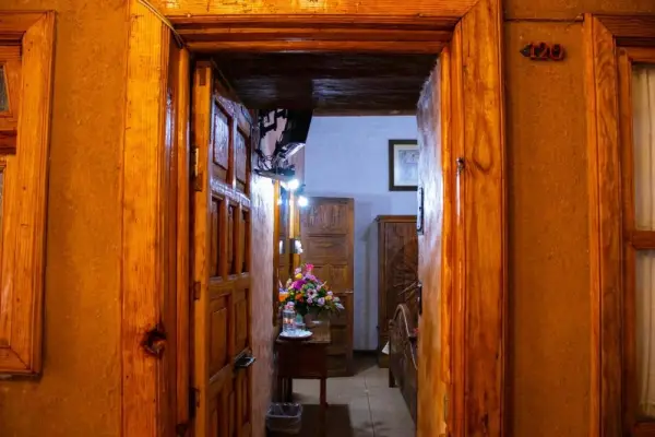 Hotel Los Escudos 9